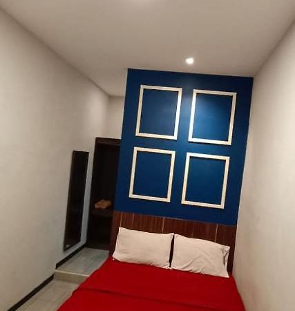 Bromo Family Guest House Kepanjen Exterior foto