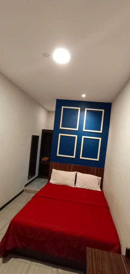 Bromo Family Guest House Kepanjen Exterior foto